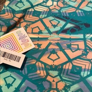 LuLaRoe Irma Tunic